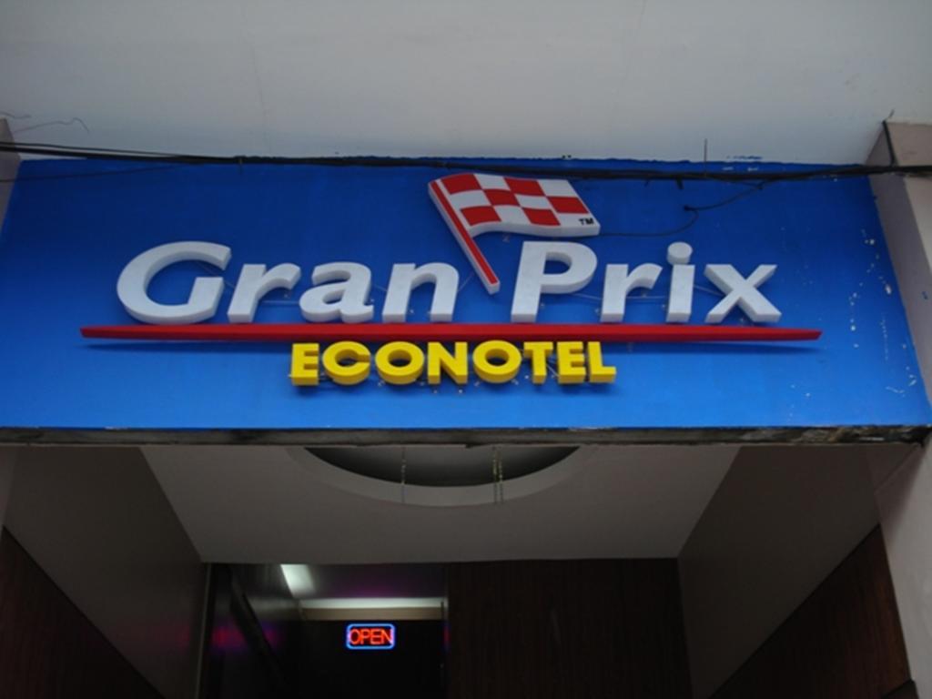 Gran Prix Hotel Pasay Manila Exteriör bild
